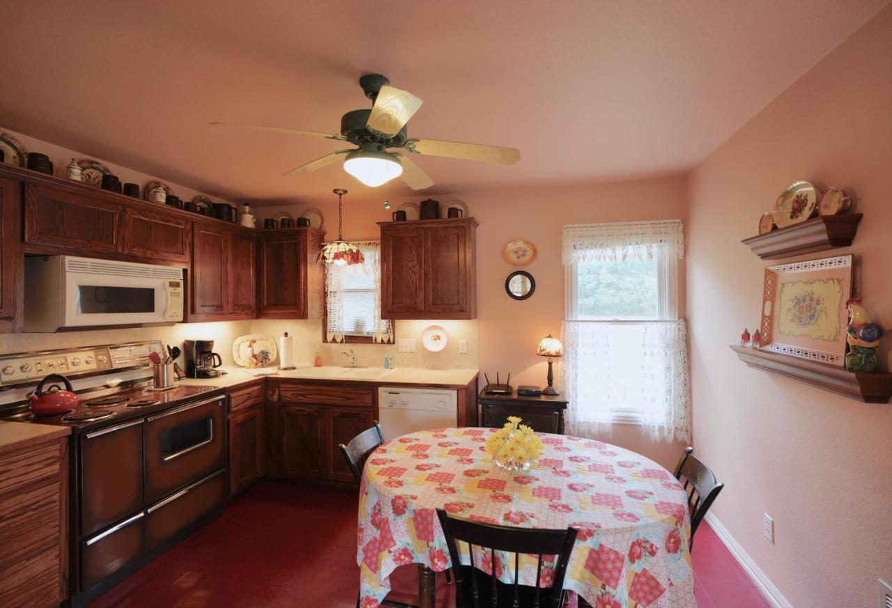 Onion Creek Cottage Остин Экстерьер фото